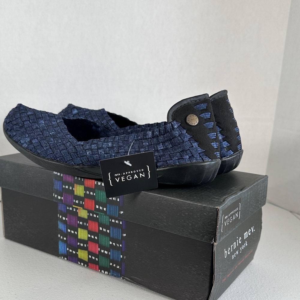 Brand New. bernie mev. Navy Woven Elastic Slip-On Flats - Picture 4 of 7